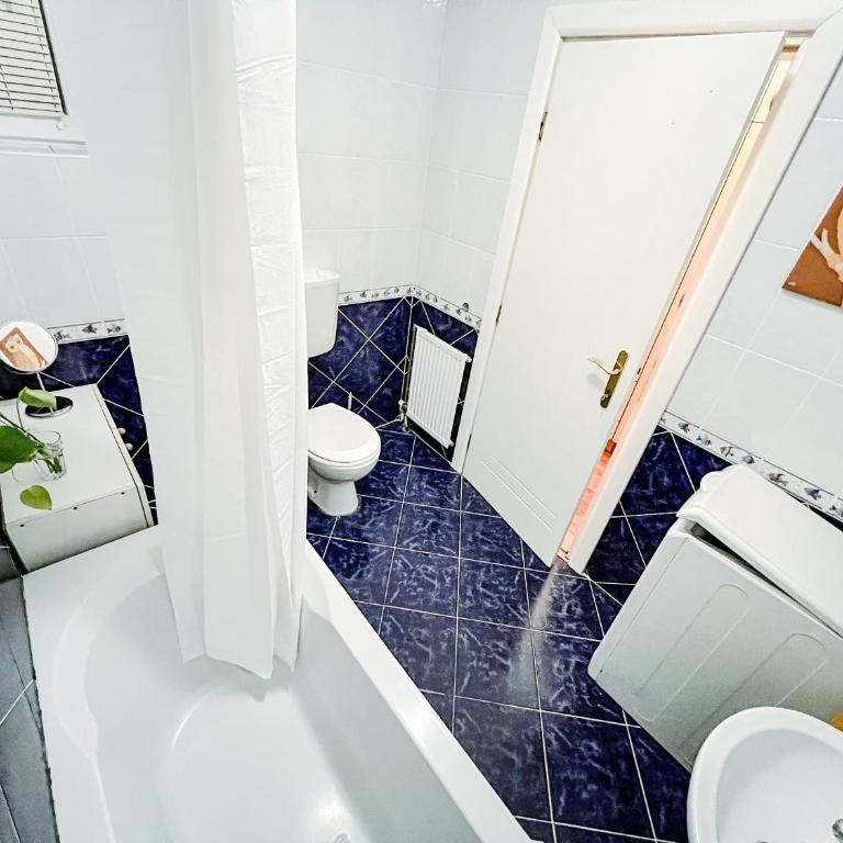 Central 1BR, Boho Style, Balcony, Cool & Quiet - Apartman sa Balkonom - 22