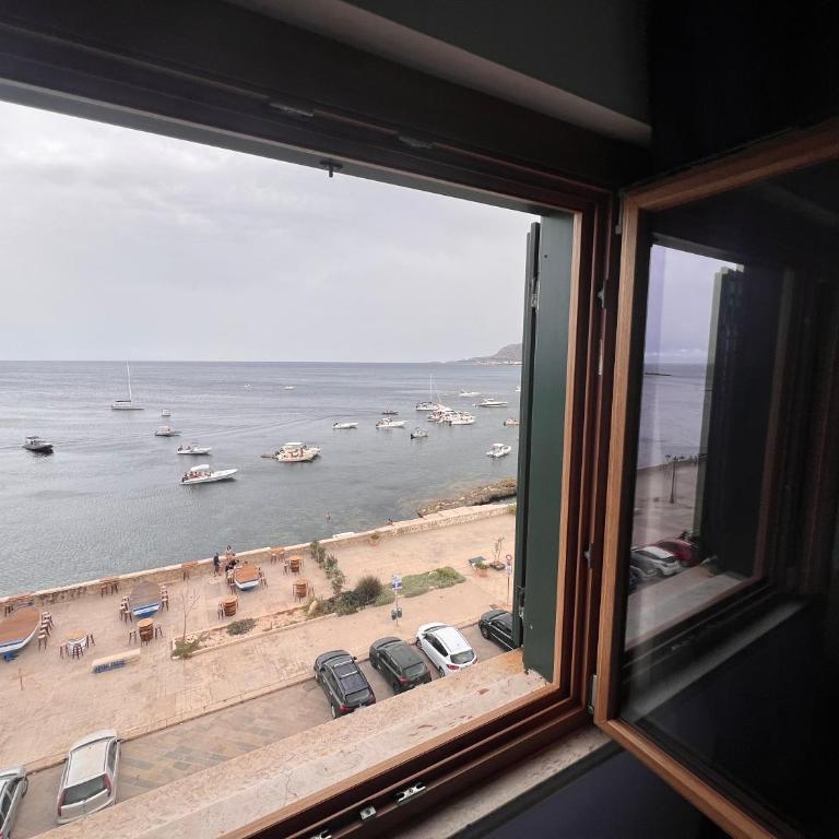 Attico Vista Mare Trapani - Camera Tripla Deluxe con Vista Mare - 15