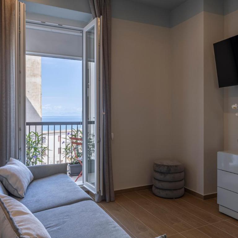 Luci Sul Mare -Boutique Rooms - Family Suite with Balcony - 21