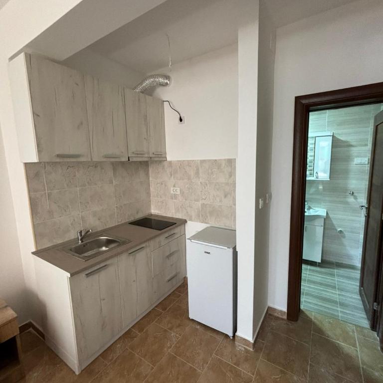 Apartman Uros Budva - Studio with Terrace - 3