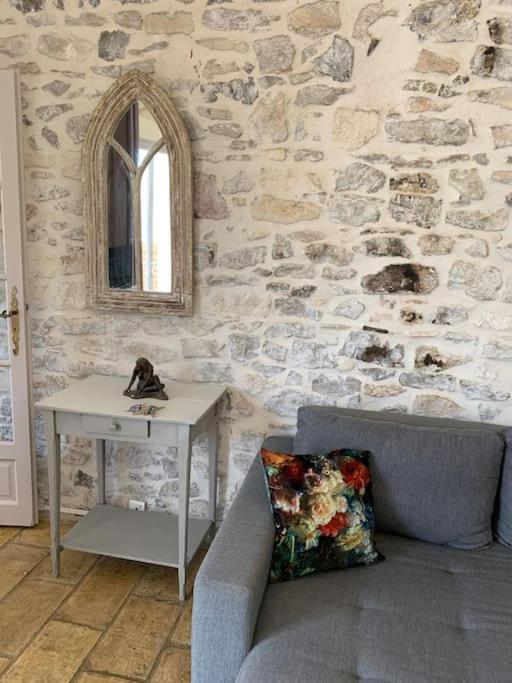 Duplex familial au cœur de la cité médiévale - Appartement - 17