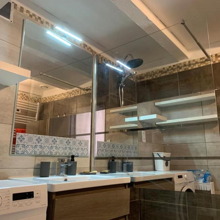 Duplex familial au cœur de la cité médiévale - Appartement - 21