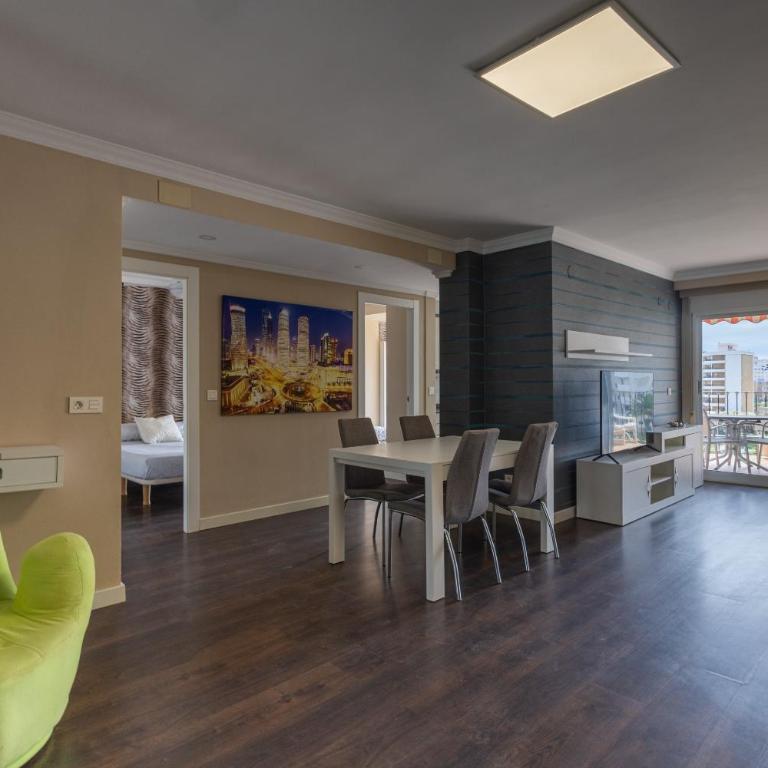 Apartamento con piscina y zonas comunes - Apartamento de 2 dormitorios - 4