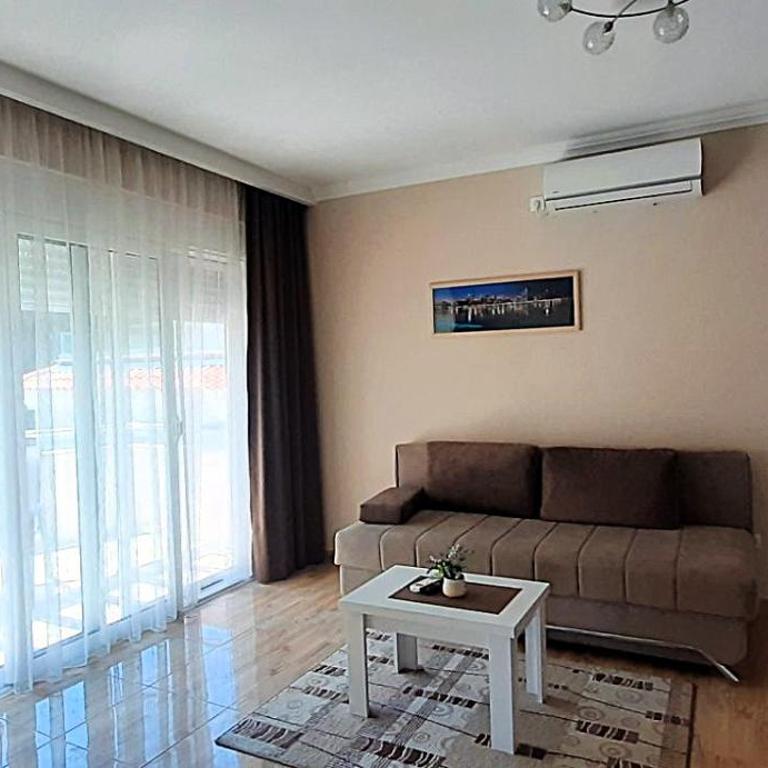 Apartmants Elisa - Deluks Dvokrevetna Soba sa Bračnim Krevetom/Zasebnim Krevetima - 2