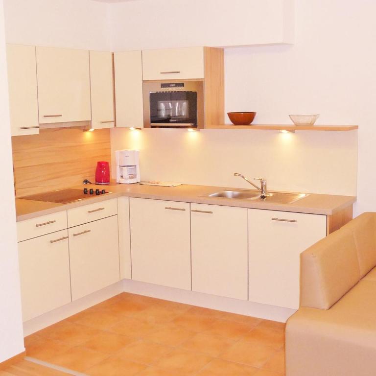 Ferienhäuser Tröster - Comfort Apartment mit zwei Schlafzimmern und Terrasse - 21