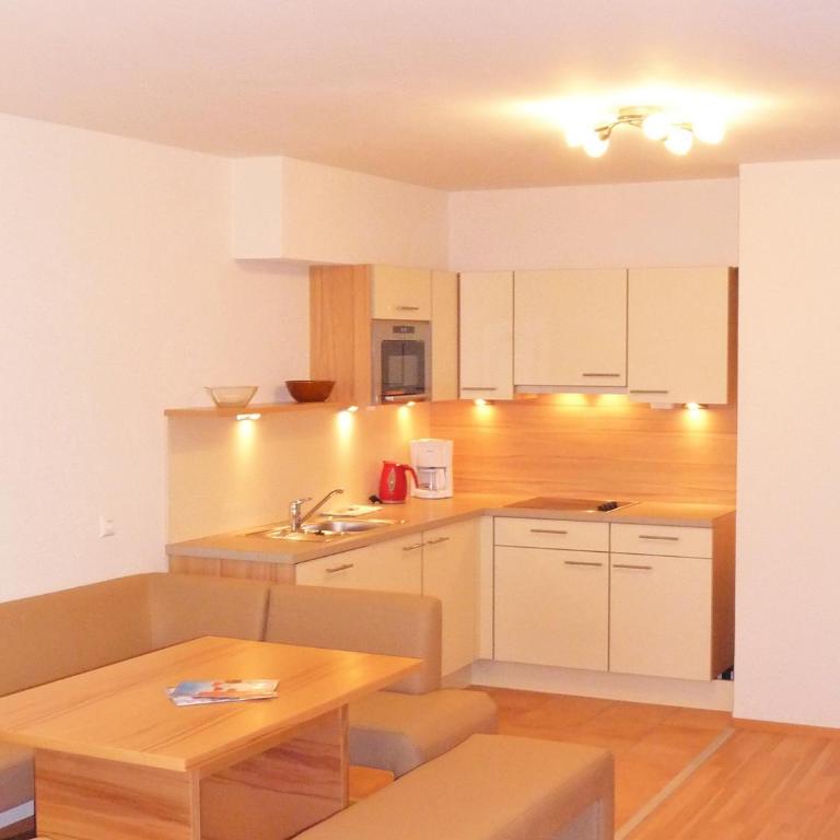 Ferienhäuser Tröster - Comfort Apartment mit zwei Schlafzimmern und Terrasse - 25