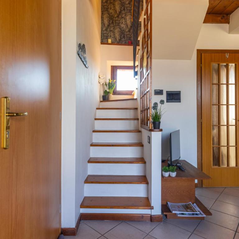 ArteLaguna - Appartamento con 2 Camere da Letto e con Vista Montagna - 7
