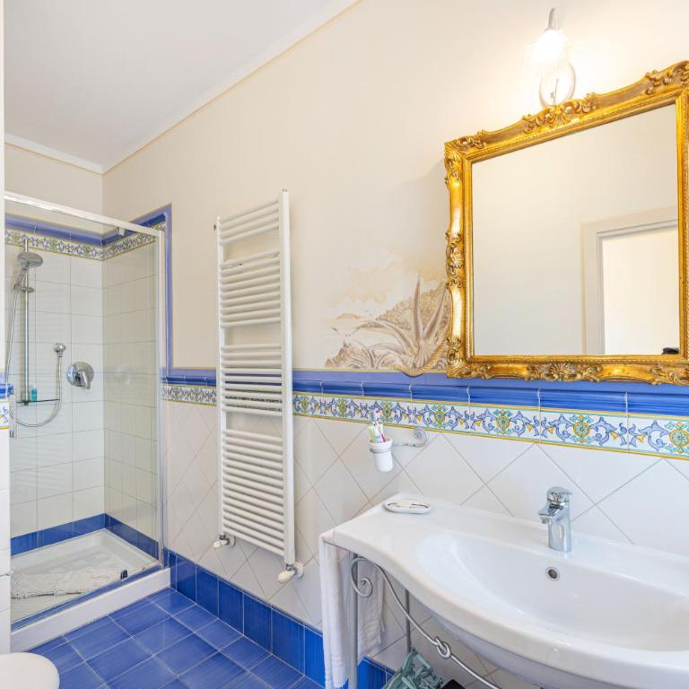 Villa Capitorsola - Deluxe Triple Room - 8