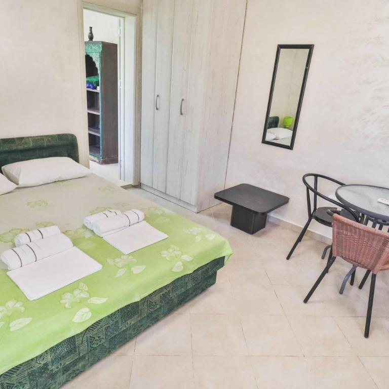 Ratac Eco Guest House - Četvorokrevetna Soba s Terasom - 14