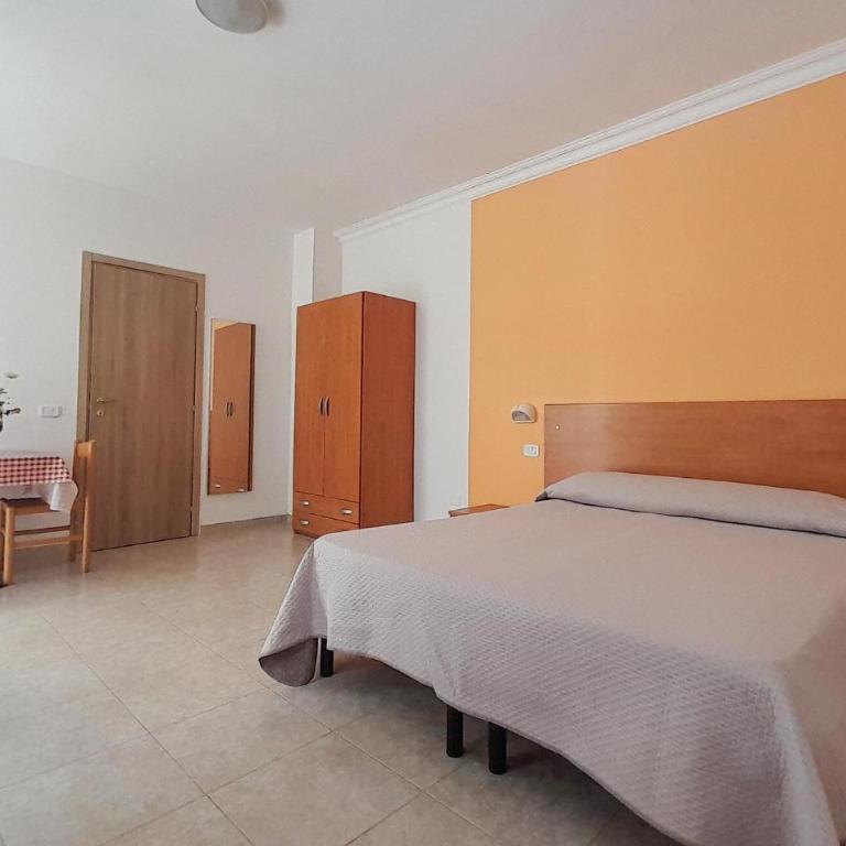 Nice Apartment In Vieste With Wifi - Appartamento - 4