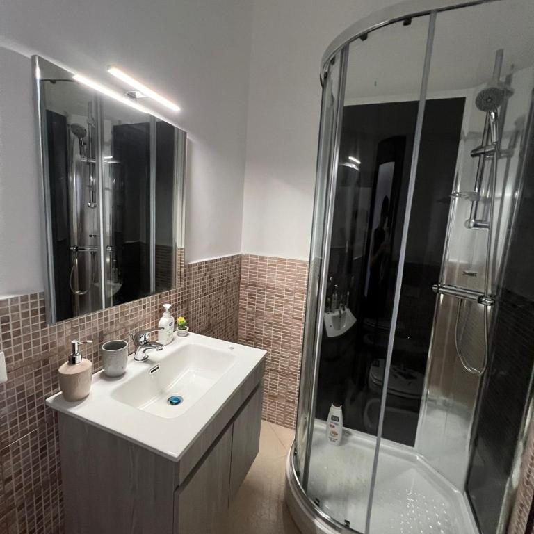 ConteCavour - Deluxe Double Room with Balcony - 2