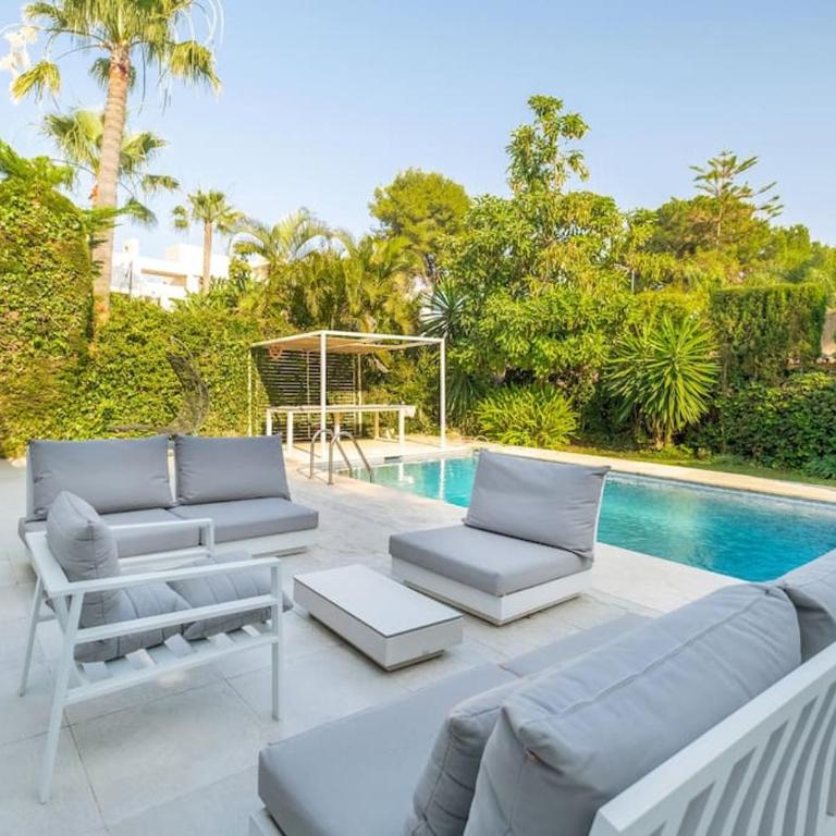 Stunning villa near the beach - Villa - 4