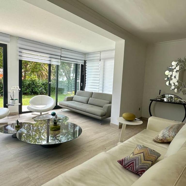 Stunning villa near the beach - Villa - 8