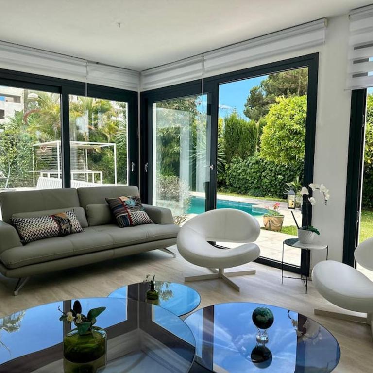 Stunning villa near the beach - Villa - 11