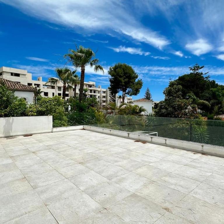 Stunning villa near the beach - Villa - 18