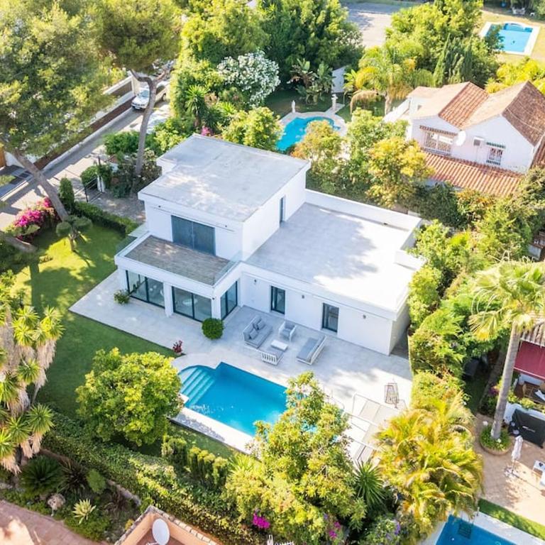 Stunning villa near the beach - Villa - 31