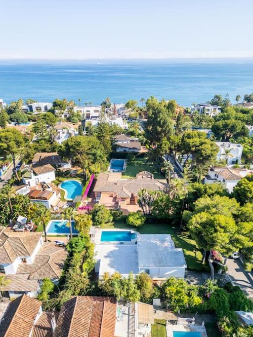 Stunning villa near the beach - Villa - 54