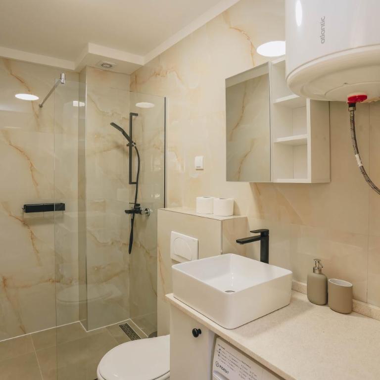 Toplish 1 Top holiday in Budva - Apartman sa 1 Spavaćom Sobom - 19
