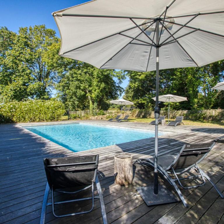 Villa Piscine & Presqu'île - Four-Bedroom House - 8
