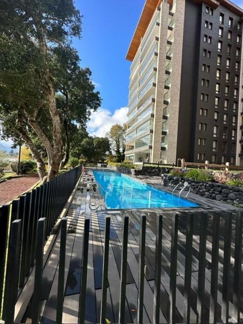 Exclusivo depto en Parque Pinares primera línea lago - Two-Bedroom Apartment - 36
