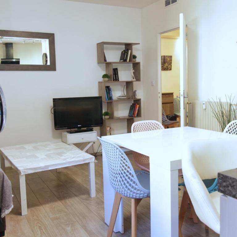 Cosy Thiers - Hypercentre - Wifi - Appartement 3 Chambres - 2