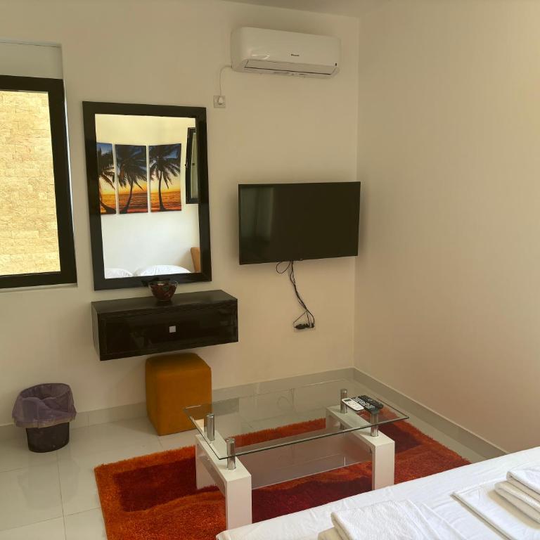 Royal City View Luxury Apartments - Apartment - 8