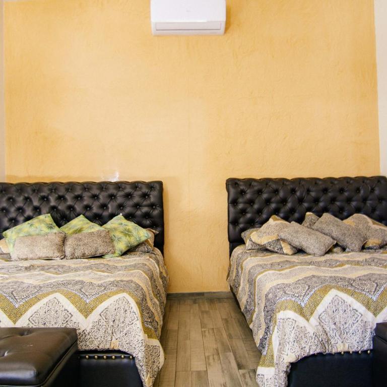 Quinta San Carlos Ensenada - Habitación Doble con baño privado - 2 camas - 3
