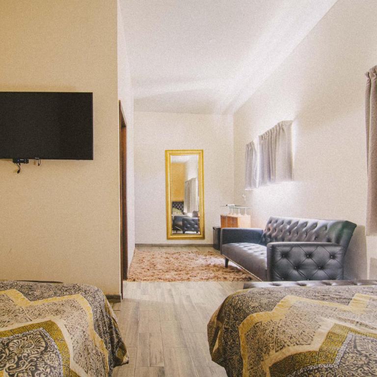 Quinta San Carlos Ensenada - Habitación Doble con baño privado - 2 camas - 4