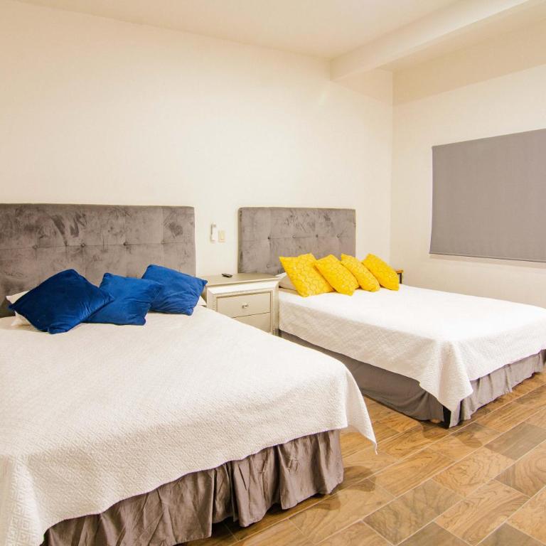 Quinta San Carlos Ensenada - Habitación Doble con baño privado - 2 camas - 10