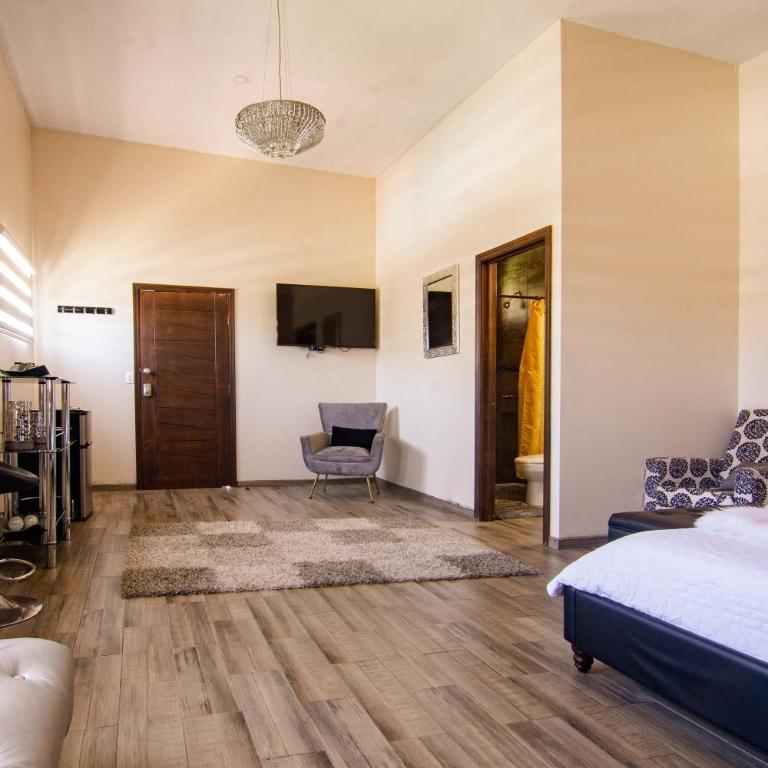 Quinta San Carlos Ensenada - Habitación Doble con baño privado - 2