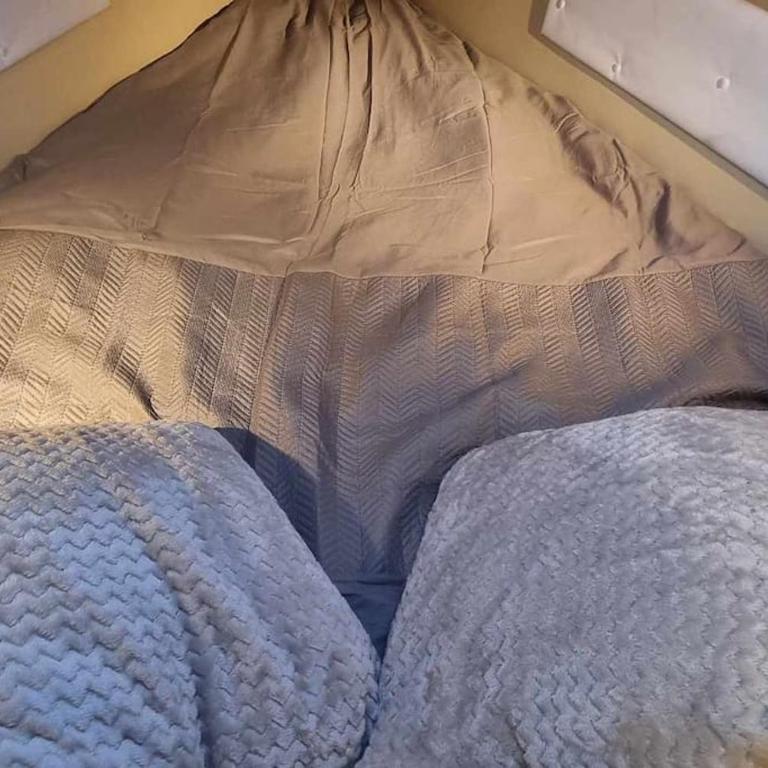 Nuit romantique sur un bateau à Deauville - Mobile Home - 8