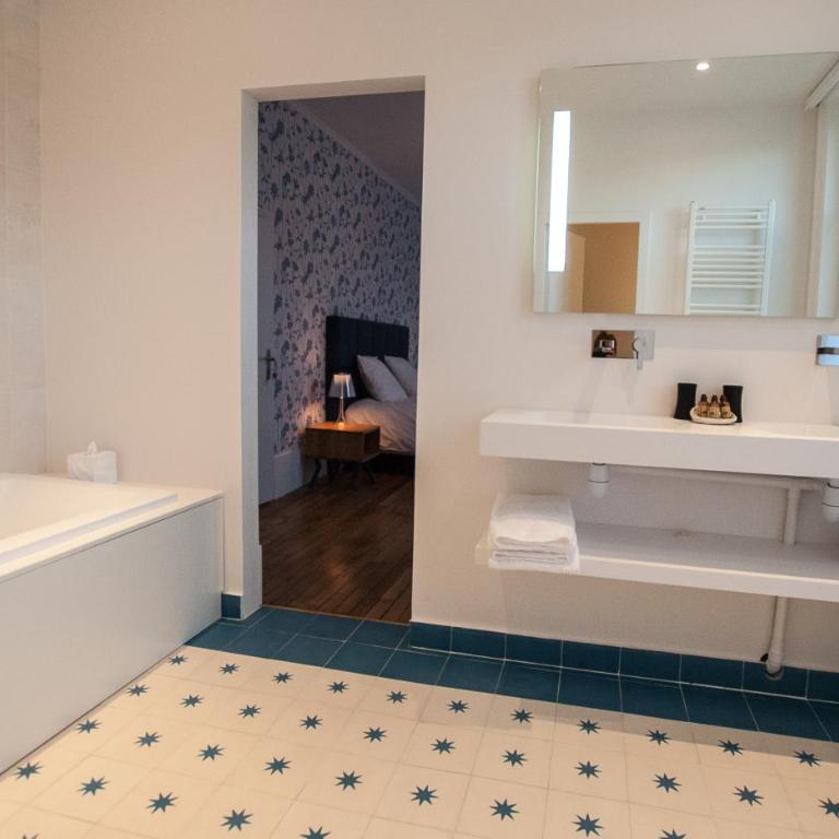 Maison M Troyes - Chambre Double ou Lits Jumeaux avec Salle de Bains Privative - 2