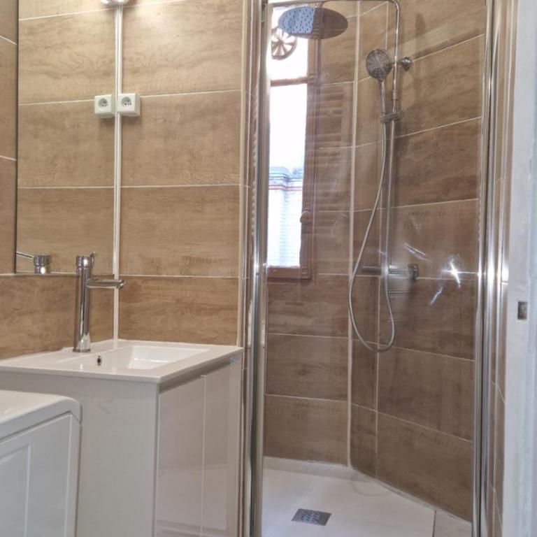 Guest House Tour Eiffel Paris - Appartement 3 Chambres - 32