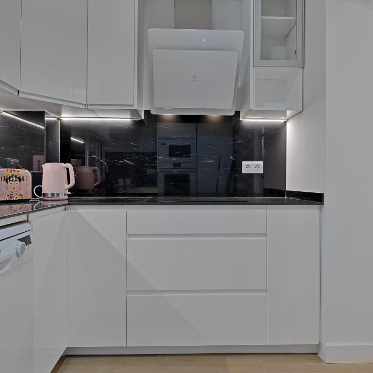 Lorcrisur Apt Near Puerto Banus - Apartamento de 2 dormitorios - 13