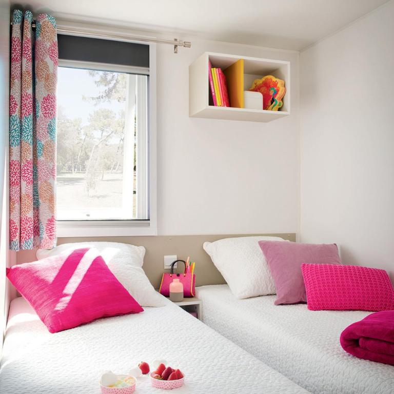 Camping Domaine de la Ville Huchet - Mobile Home Comfort Tribu 4 bedrooms - 6