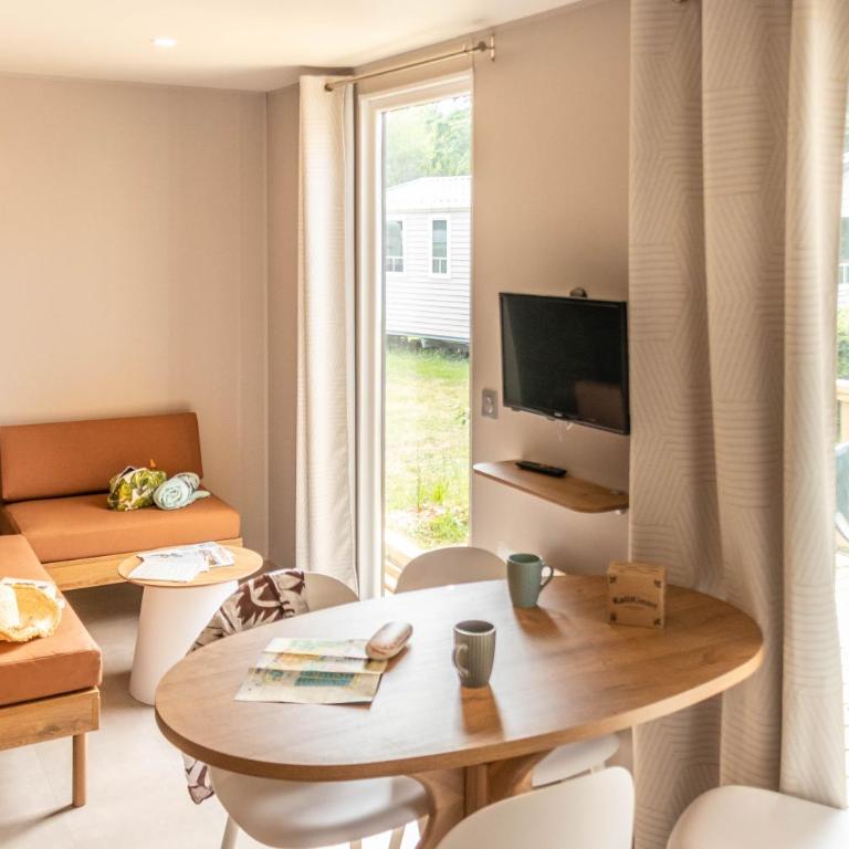 Camping Domaine de la Ville Huchet - Mobil Home Comfort Chausey 2 Bedrooms - 3