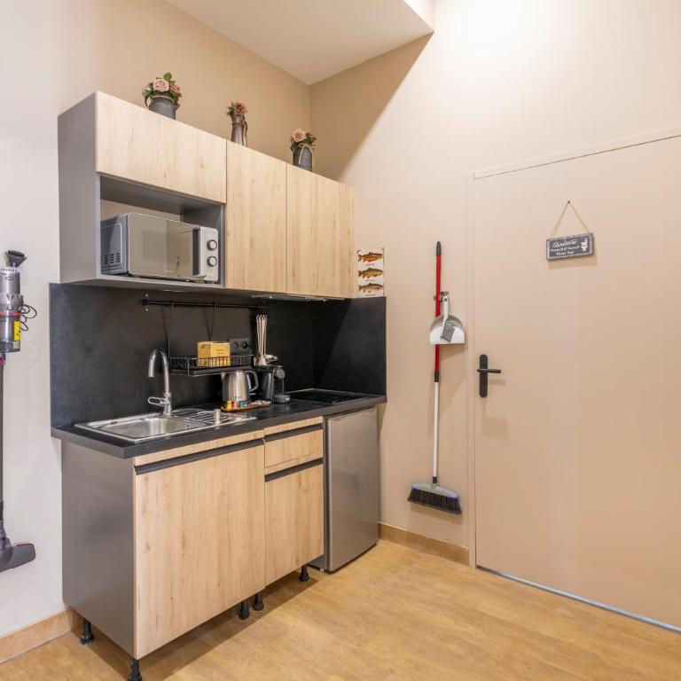 ADIRA Marseille Montgrand 2 étoiles - Apartamento de 2 dormitorios - 13