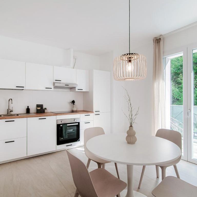 Lario Suite Apartments by Quokka 360 - With Parking Close To Como City - Appartamento Familiare con 2 Camere da Letto - 2