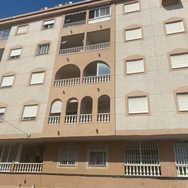 Acogedor apartamento en zona residencial con piscina - Apartamento de 2 dormitorios - 16