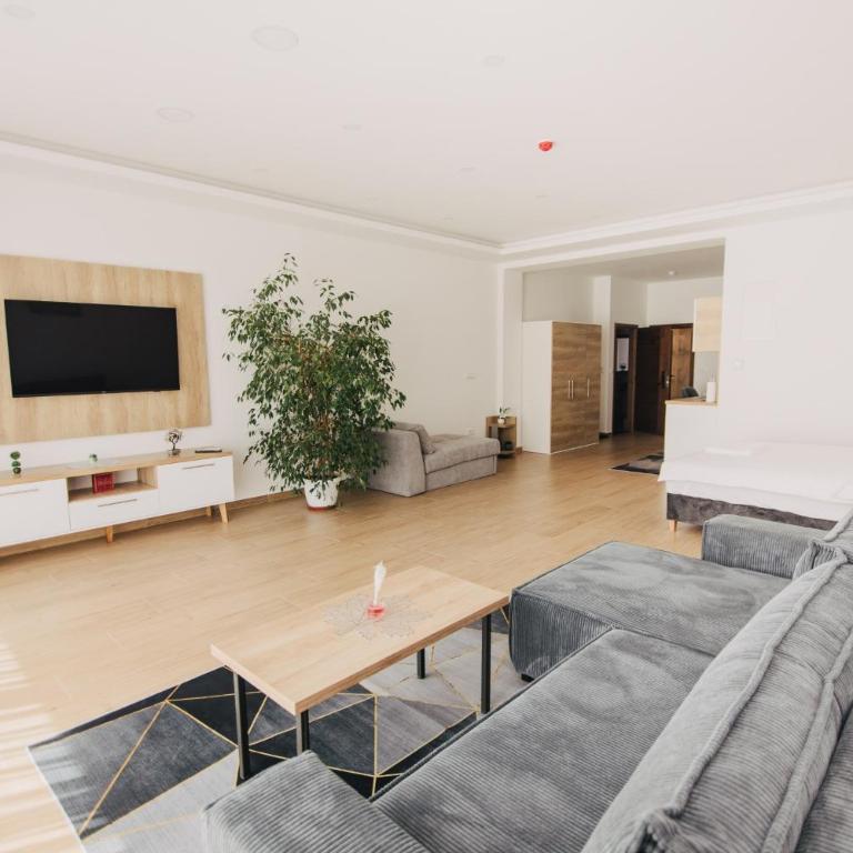 KS Apartments - Superior Studio - 1