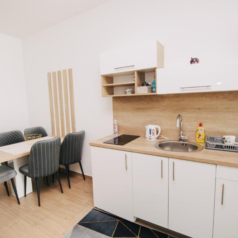 KS Apartments - Superior Studio - 8