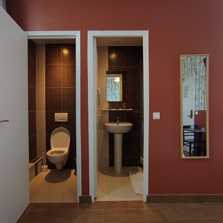 Caulaincourt Montmartre by Hiphophostels - Chambre Quadruple avec Salle de Bains Privative - 3