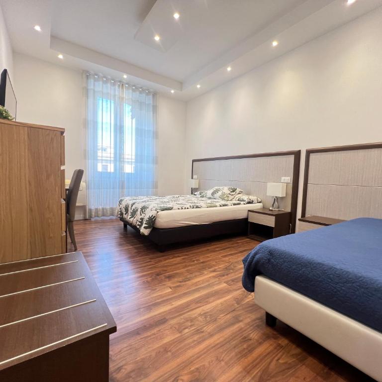 Solaris Guesthouse - Camera Tripla con Bagno Privato - 1