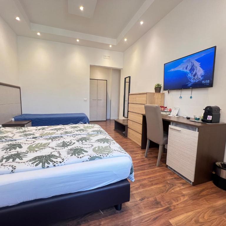 Solaris Guesthouse - Camera Tripla con Bagno Privato - 8