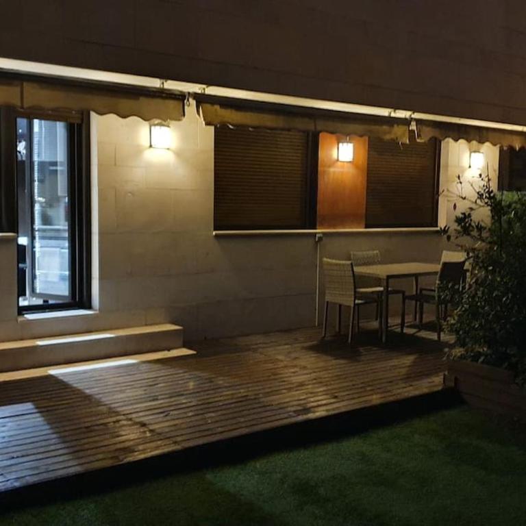 Apto con patio Parking Gratuito Anselmo Solar - Apartamento de 1 dormitorio - 25