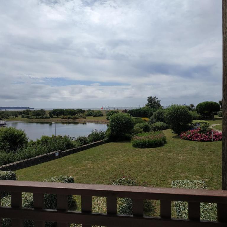 La Perle de l'Océan, à deux pas de la mer sans route à traverser, parking privé, piscine - Appartement 1 Chambre - 30