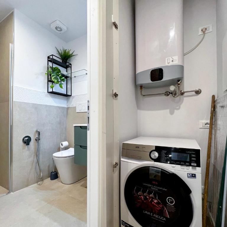 Repetti Suites - Two Adjacent & Independent Apartments 10 minutes to Milan City Centre & Linate Airport - Appartamento con 1 Camera da Letto - 5
