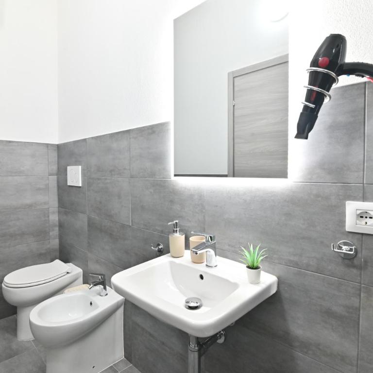 IzzHome City Heart Rooms - Superior Double Room - 27