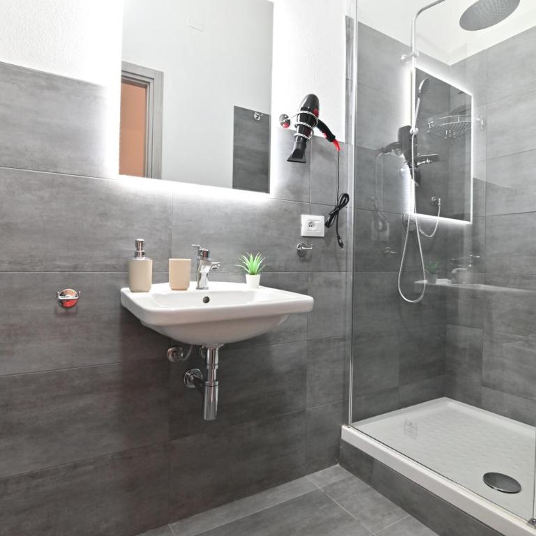 IzzHome City Heart Rooms - Superior Double Room - 24