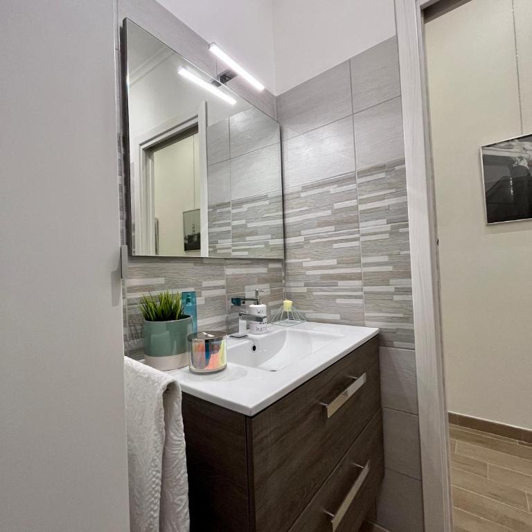 Simona's place! Apartment in Piazza Bologna - Appartamento con 1 Camera da Letto - 33